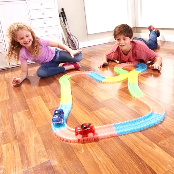 165-Piece Glow-In-The-Dark Magic Racetrack Play Set