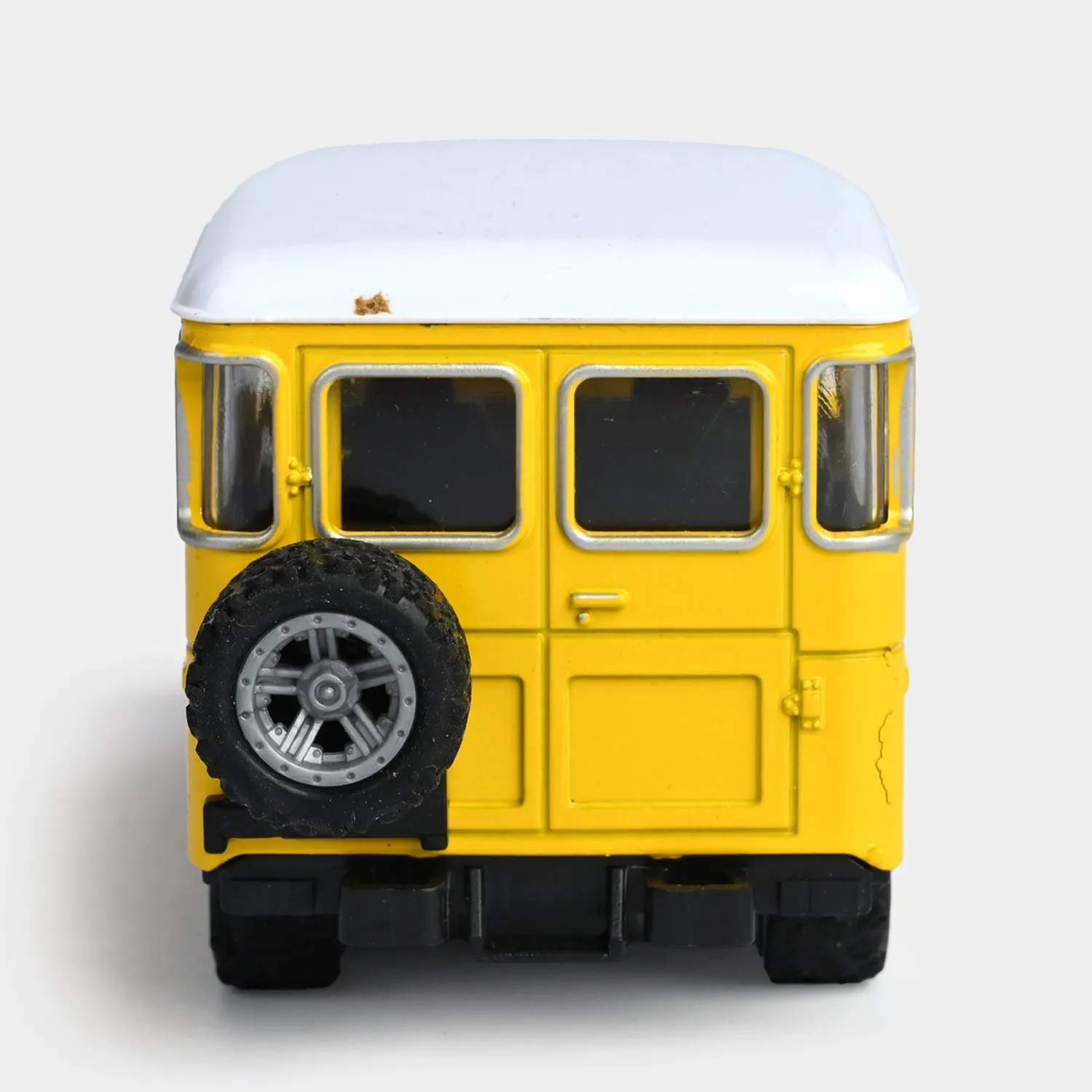 Die-Cast Model Vehicle With Lights & Sound – Pull-Back Action Fun