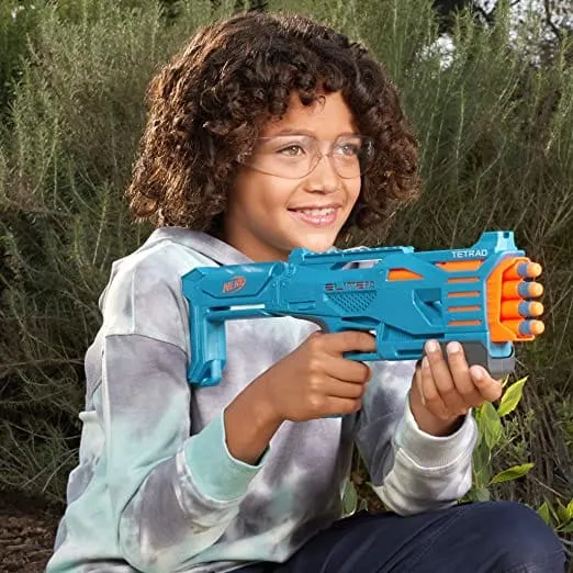HASBRO Nerf Elite 2.0 Tetrad: Get blasting in 3 quick steps! Load the barrels, pump the priming slide backward and forward, and pull the trigger to unleash 1 dart - F5026