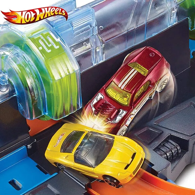 Hot Wheels Corkscrew Crash Car Plastic Track Set Chain Corner Impact Racing Loops and Diecast Mini Toy Hotwheels FTB65 Gift