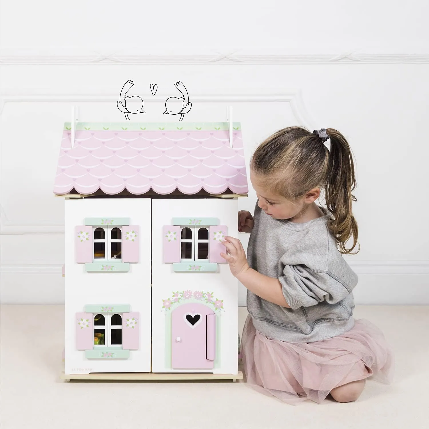 Le Toy Van Inconic Sweetheart Cottage Large Wooden Doll House