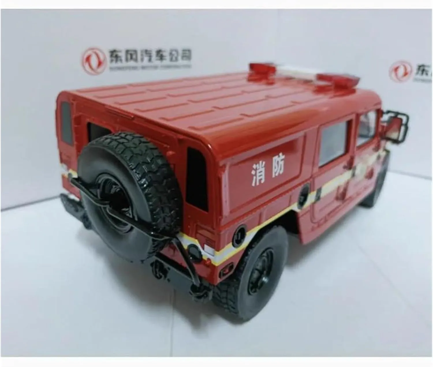 Office Décor(Red) Metal Die Cast Toy Cars conservative vital longing seep 1/18 for First-Generation High Mobile Armed Police Armored Desk Decoration Car Model for Home Or 
