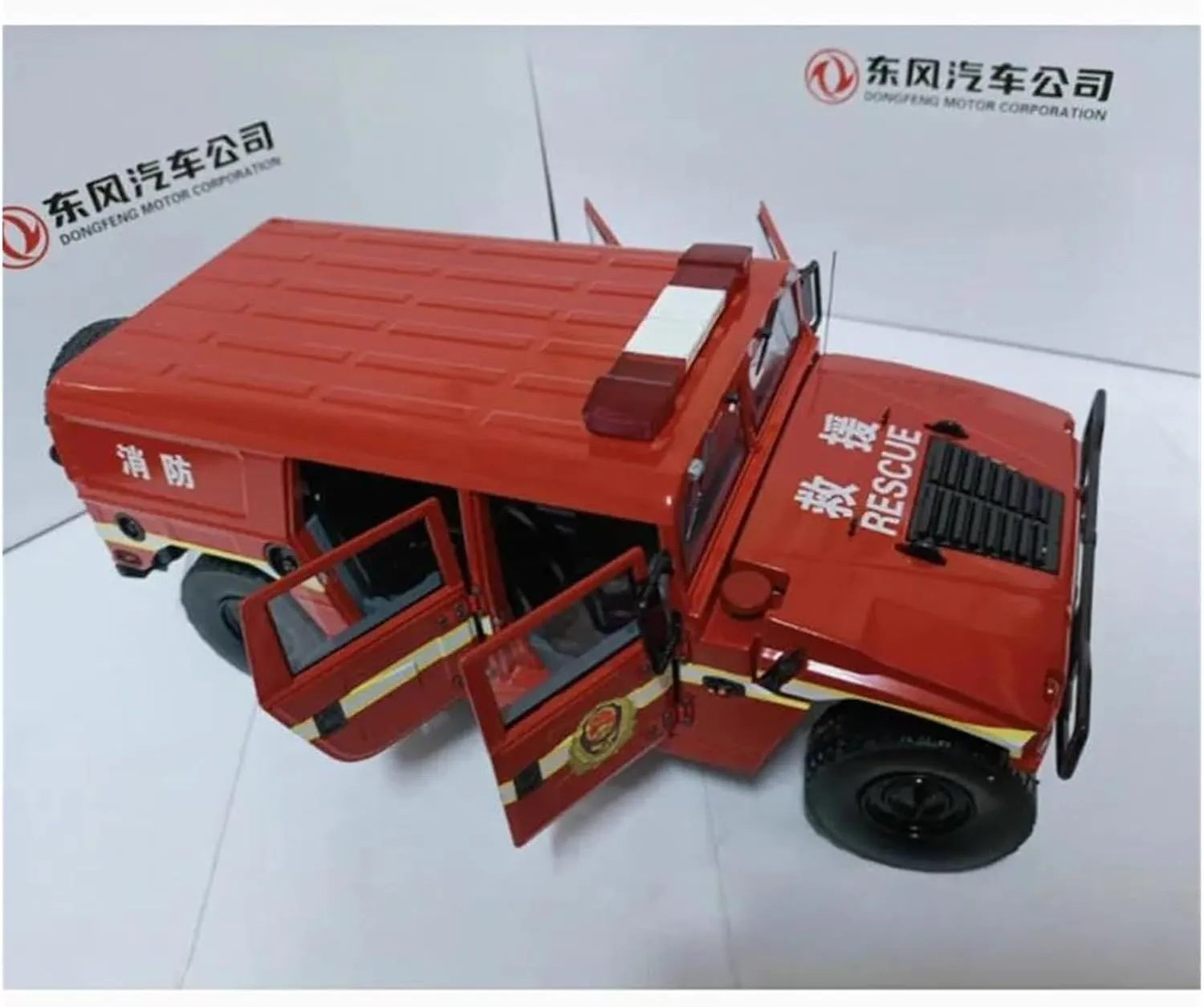 Office Décor(Red) Metal Die Cast Toy Cars conservative vital longing seep 1/18 for First-Generation High Mobile Armed Police Armored Desk Decoration Car Model for Home Or 