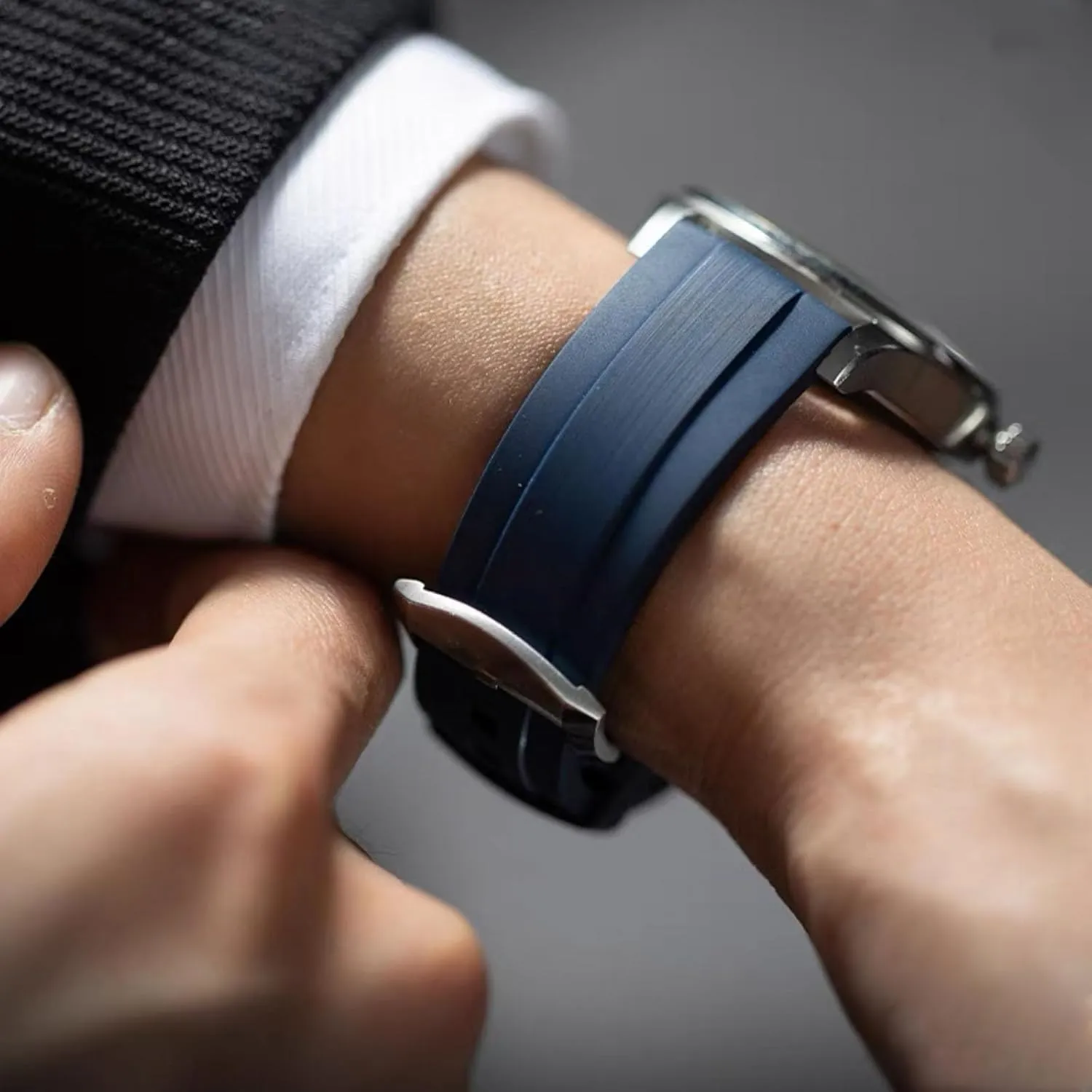 Quick Release Soft Durable Breathable FKM Rubber Strap Universal Replacement Band for Men Women FKM kilogram consolidate Rubber Watch Strap Double Textured Brushed Fluororubber 20mm 22mm 