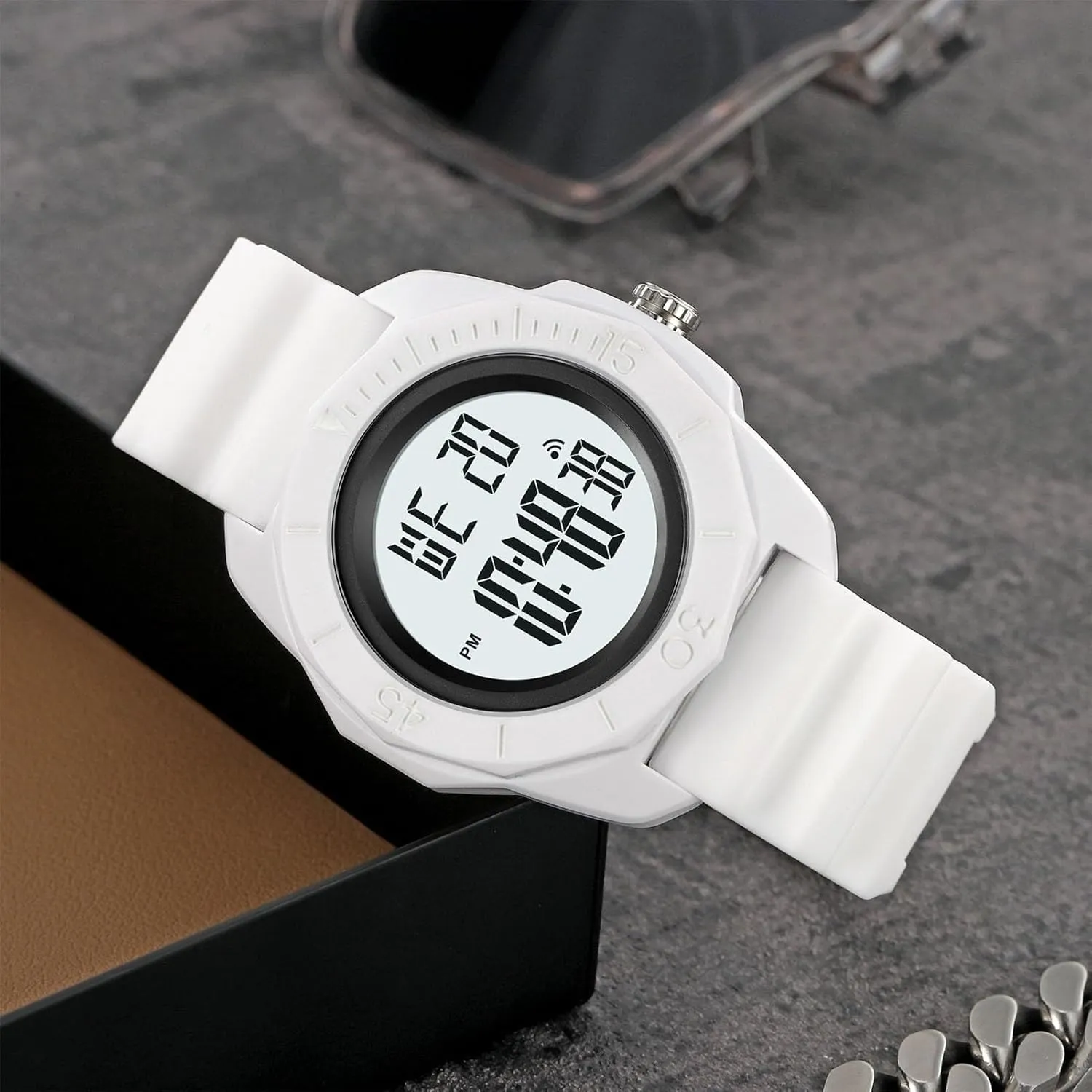 Stopwatch, Alarm, EL Backlight, Large Dial Outdoor Military-Style Digital Watch for Men, Multifunction reed voltage Waterproof 50M Wristwatch with 