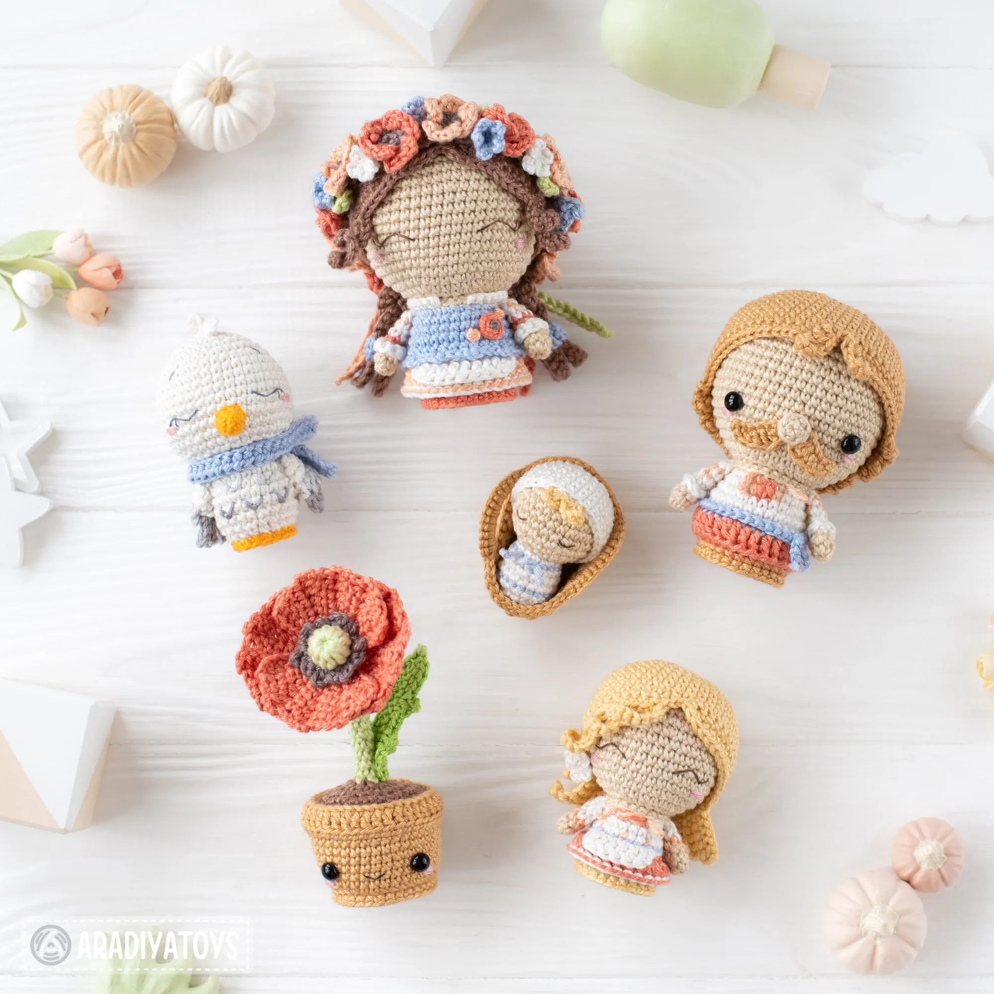 Ukrainian Family from “Mini Kingdom” collection / crochet patterns by AradiyaToys (Amigurumi tutorial PDF file) / crochet ukraine / amigurumi stork